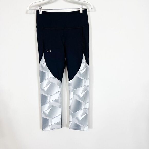 Under Armour Leggings Women Small 7/8 HeatGear Yoga Style Pants Compression New - Picture 1 of 5